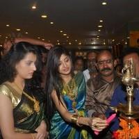 Archana, Poonam Kaur Inaugurate CMR Shopping Mall - Gallery | Picture 91429
